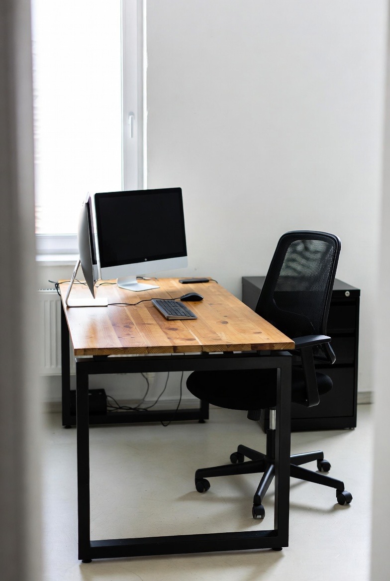 Desks & Tables